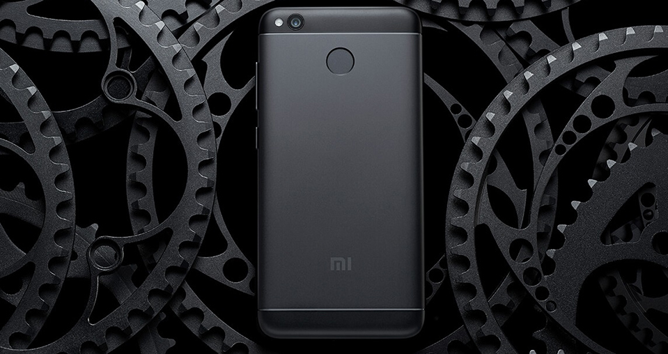 глубокий черный цвет